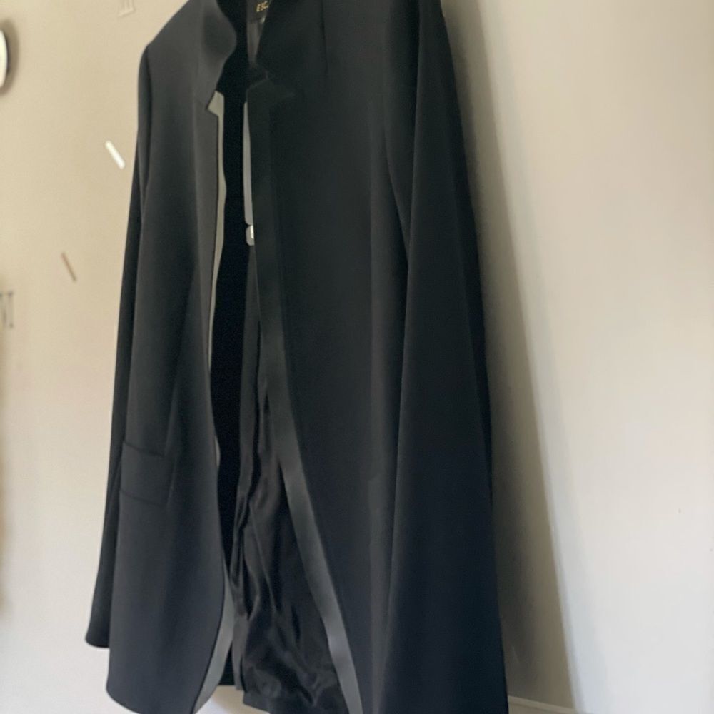 Escada blazer  - Picture 2 of 5